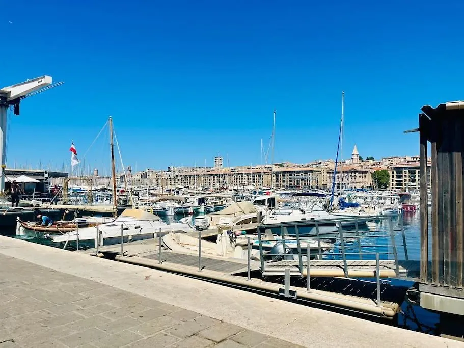 Апартаменты T2 Au Pied Du Vieux Port Et Vue Notre Dame Марсель 0*,  Франция